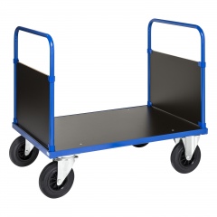 Kongamek Plattformwagen in blau 1000x700x900mm mit MDF-Platte und 2 Seitenwänden mit Gummibereifung ohne Bremse